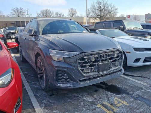 2025 Audi Q8 55 Premium Plus