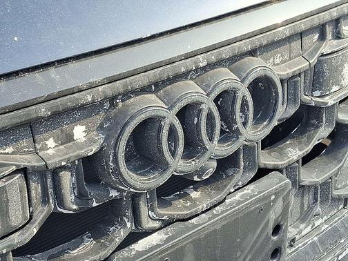 2025 Audi Q8 55 Premium Plus