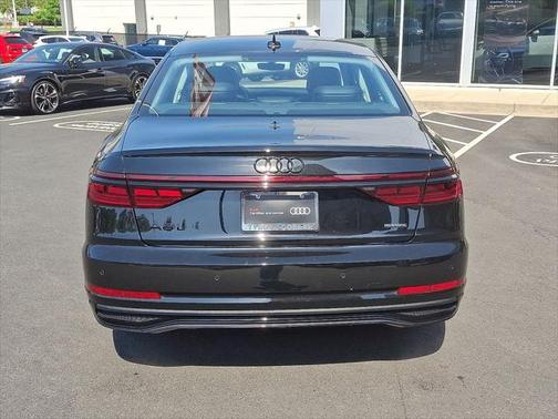2022 Audi A8 L 55 TFSI quattro Tiptronic