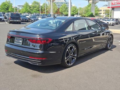 2022 Audi A8 L 55 TFSI quattro Tiptronic