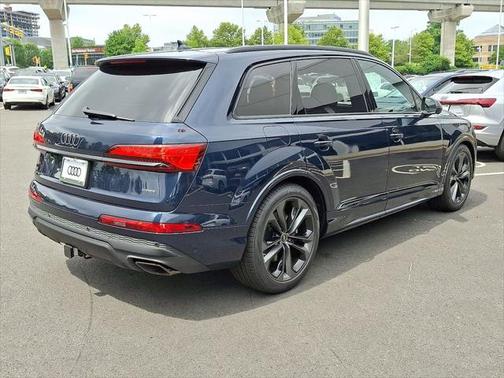 2025 Audi Q7 55 Premium Plus