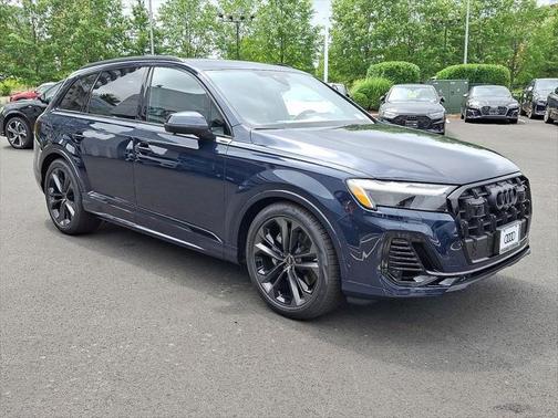 2025 Audi Q7 55 Premium Plus