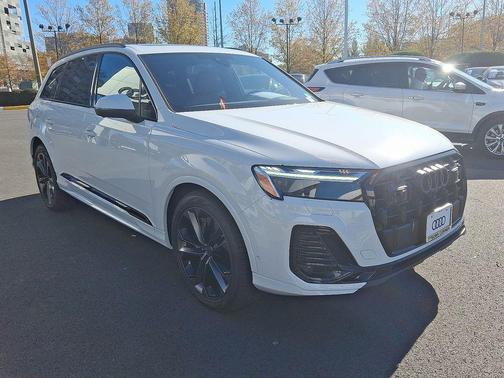 2026 Audi Q7 55 Premium Plus