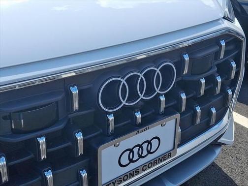 2025 Audi Q8 55 Premium