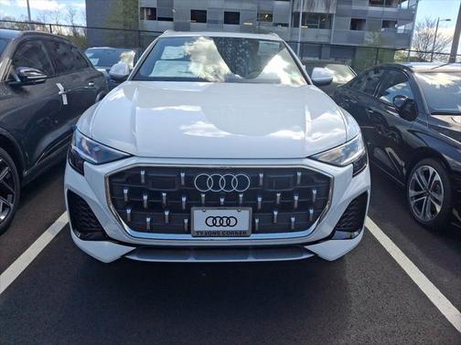 2025 Audi Q8 55 Premium