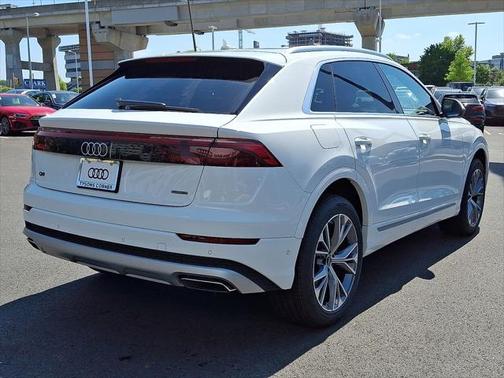 2025 Audi Q8 55 Premium