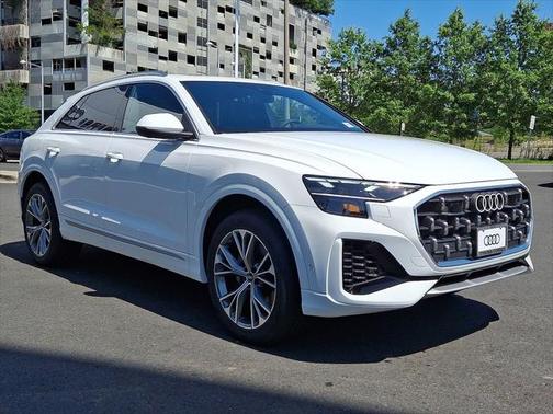 2025 Audi Q8 55 Premium