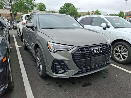 2024 Audi Q3 Premium 45 TFSI S line quattro Tiptronic