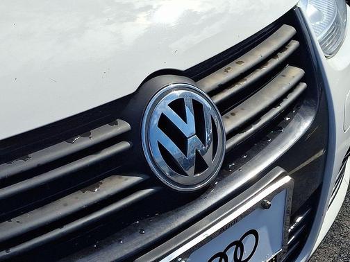 2010 Volkswagen Jetta Wolfsburg Edition