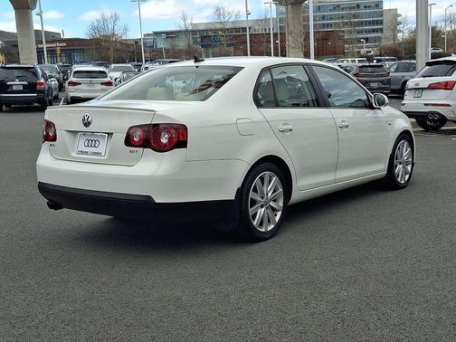 2010 Volkswagen Jetta Wolfsburg Edition