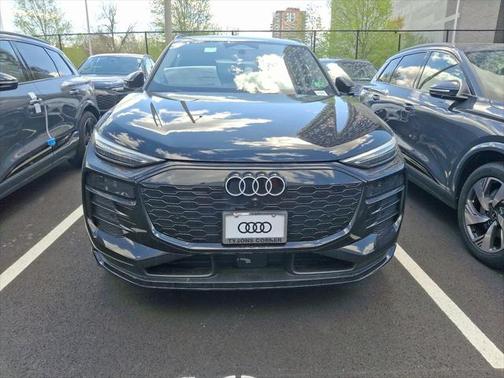 2025 Audi Q6 e-tron Prestige quattro