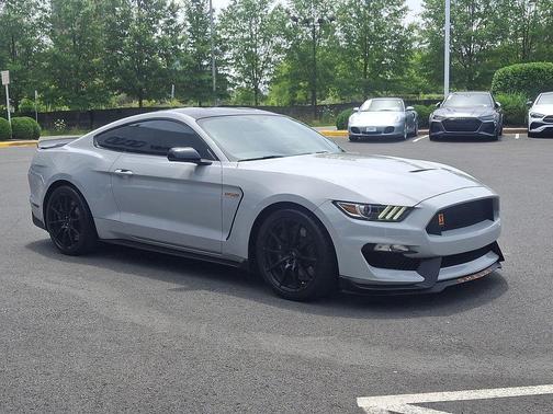 Avalanche 2017 Ford Shelby GT350 Base