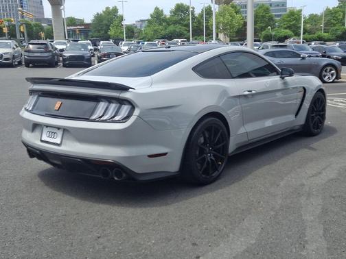 Avalanche 2017 Ford Shelby GT350 Base