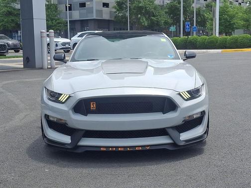 Avalanche 2017 Ford Shelby GT350 Base