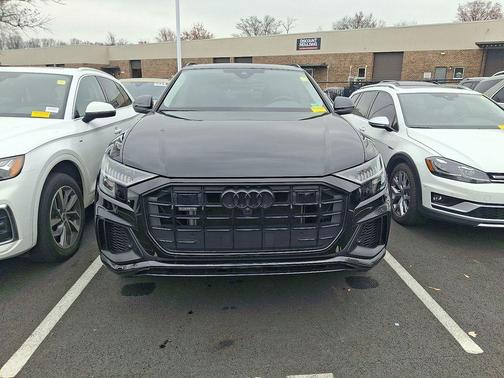 2023 Audi Q8 55 Premium Plus