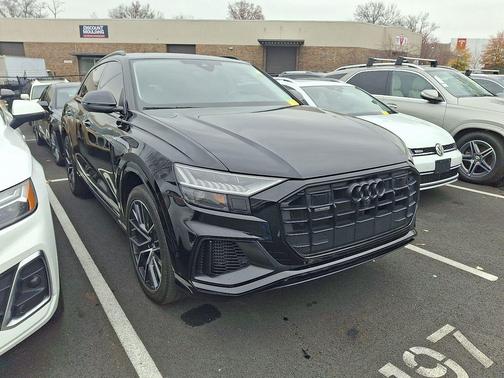 2023 Audi Q8 55 Premium Plus