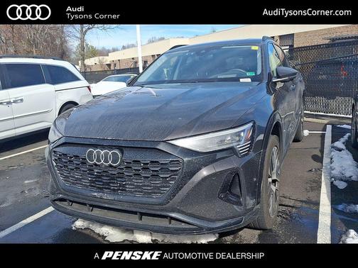 2024 Audi Q8 e-tron Prestige