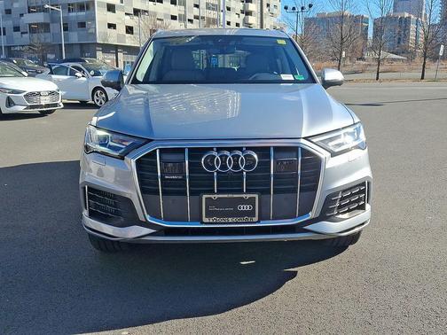 2023 Audi Q7 55 Premium Plus