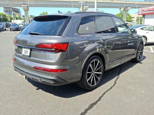 2022 Audi Q7 55 Prestige