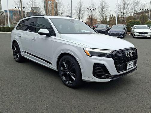 2026 Audi Q7 55 Premium Plus
