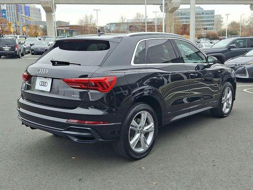 2020 Audi Q3 45 S line Prestige