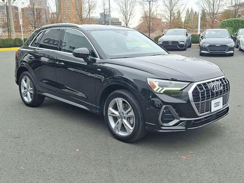 2020 Audi Q3 45 S line Prestige