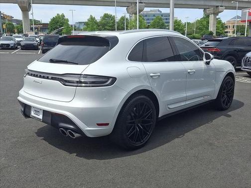 2023 Porsche Macan Base