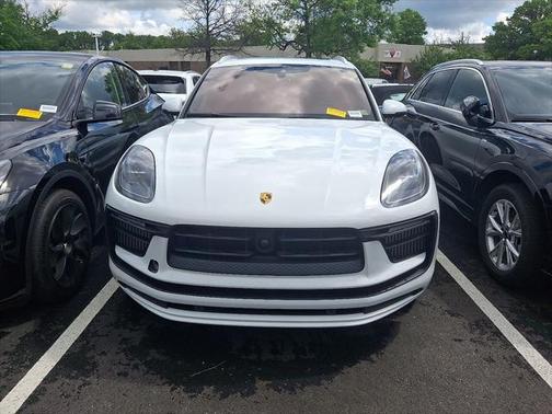 2023 Porsche Macan Base