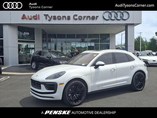 2023 Porsche Macan Base