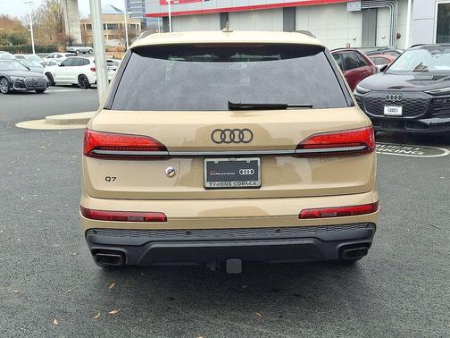 2025 Audi Q7 55 Premium Plus