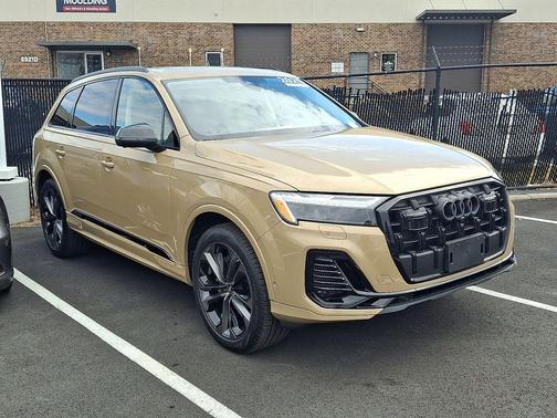 2025 Audi Q7 55 Premium Plus