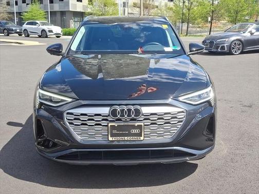 2024 Audi Q8 e-tron Premium Plus