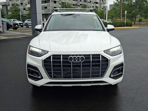 2022 Audi Q5 40 Premium Plus
