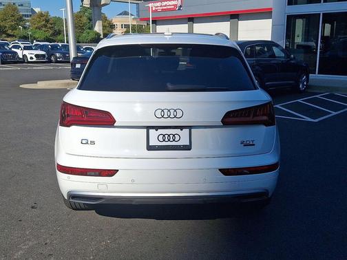 2018 Audi Q5 2.0T Tech Premium