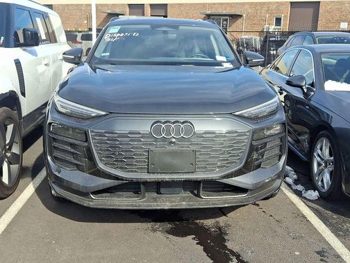 2025 Audi Q6 e-tron Premium Plus quattro