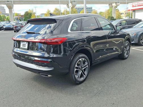 2025 Audi Q5 Premium