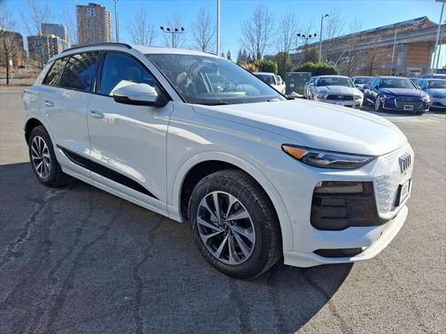 2025 Audi Q6 e-tron Premium quattro