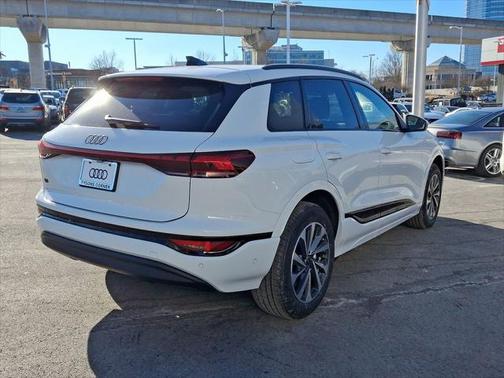 2025 Audi Q6 e-tron Premium quattro