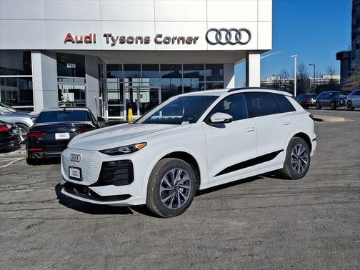 2025 Audi Q6 e-tron Premium quattro