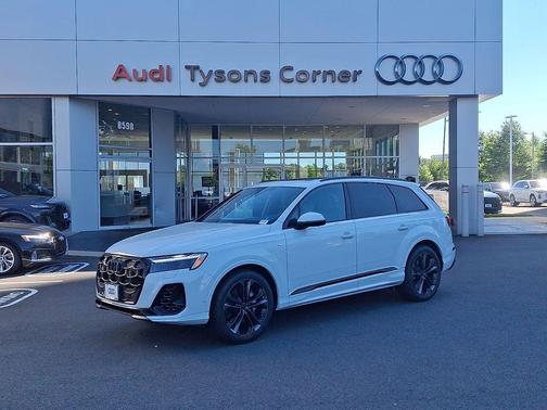 Glacier White Metallic 2026 Audi Q7 55 Premium Plus