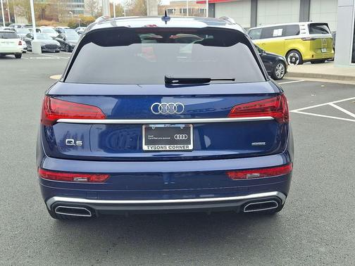 2022 Audi Q5 45 S line Premium