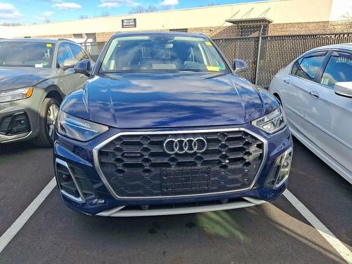 2022 Audi Q5 45 S line Premium