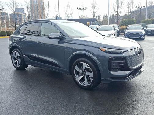 2025 Audi Q6 e-tron Premium Plus quattro