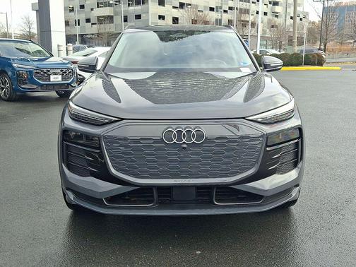 2025 Audi Q6 e-tron Premium Plus quattro