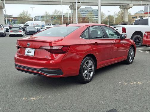 Red Metallic 2022 Volkswagen Jetta 1.5T SE