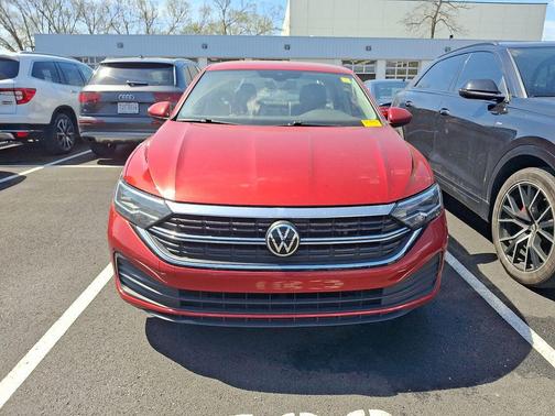 Red Metallic 2022 Volkswagen Jetta 1.5T SE