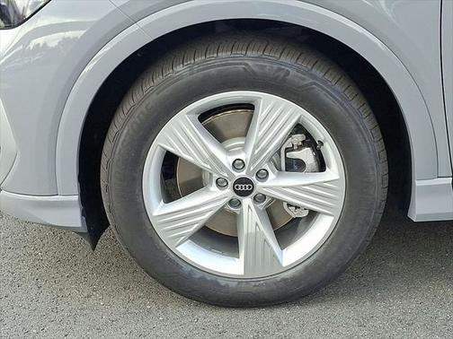 2025 Audi Q4 e-tron Premium 55 quattro