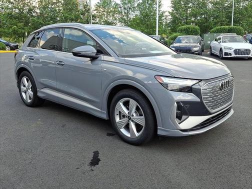 2025 Audi Q4 e-tron Premium 55 quattro