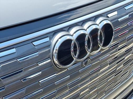 2025 Audi Q4 e-tron Premium 55 quattro