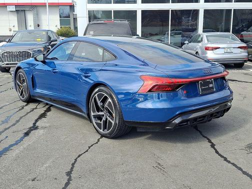 2022 Audi RS e-tron GT quattro